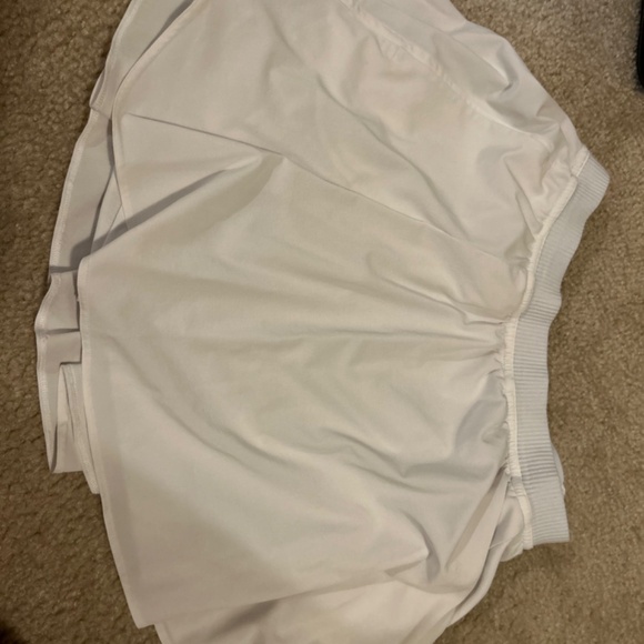 Lululemon skirt size 6 - Picture 2 of 2